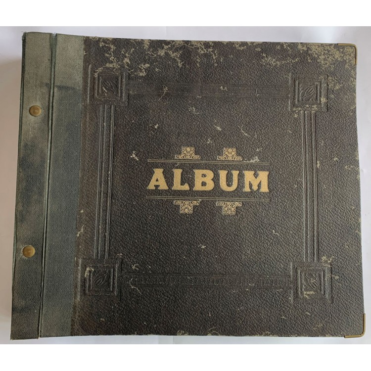 Postcard album with various subjects (women, children, mothers-in-law, lovers)