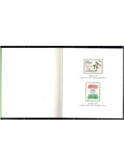 1990 Folder Libretto Le Poste Italiane Scendono in Campo Italia'90