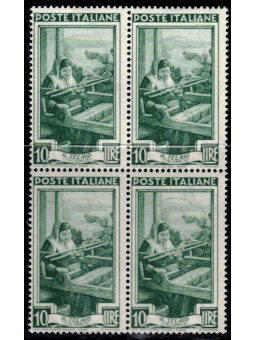 ITALIA 1950 Italia al lavoro L.10 in quartina MNH**