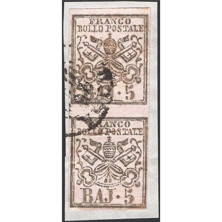 Stato Pontificio 1852 Stemma 5 b. rosa chiaro in coppia verticale con interspazio di gruppo stampa con inchiostro grigio Cert. E