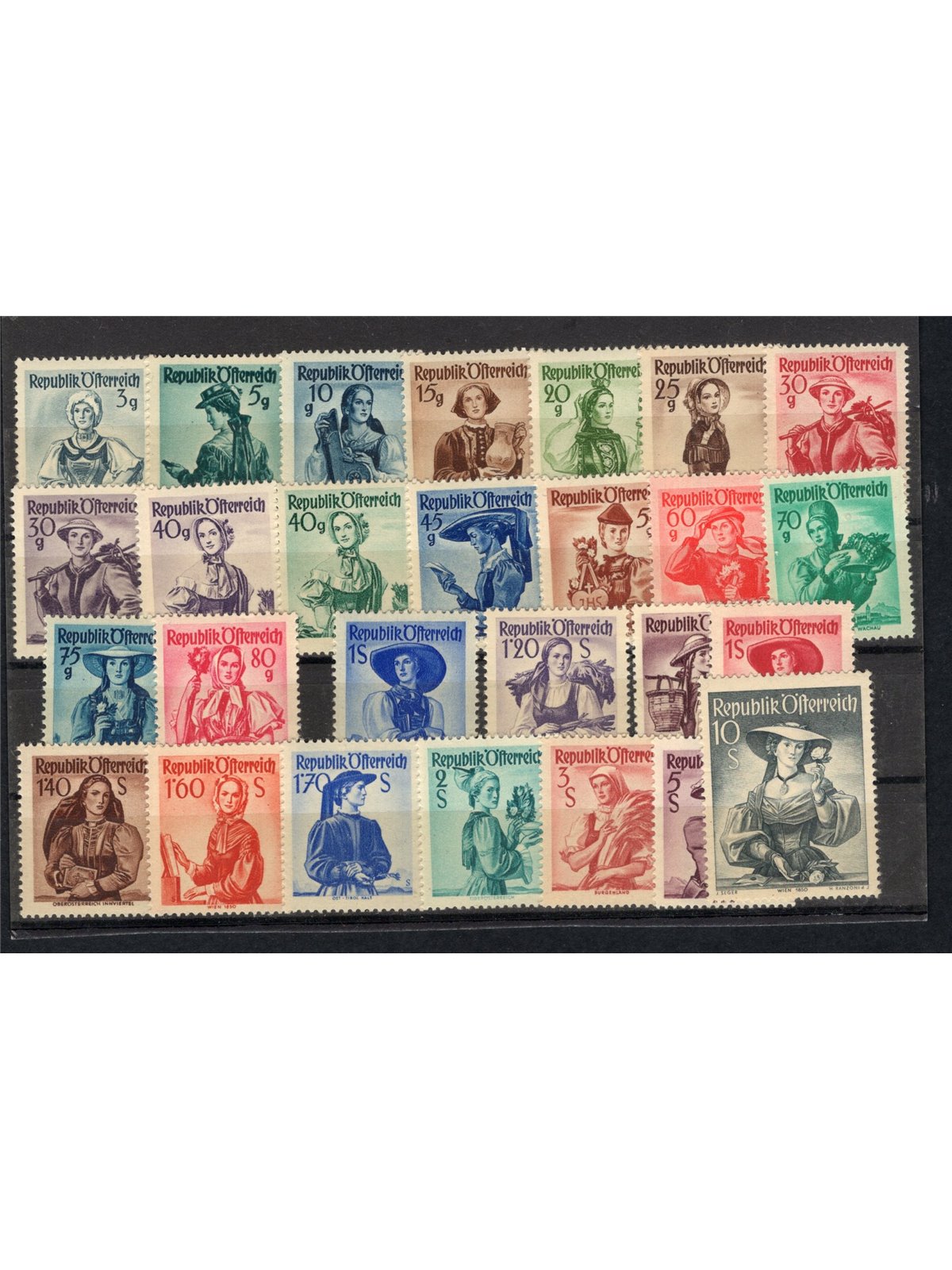 Austria 1948/50 Costumi regionali n° 738A/54A + 801/807A Cert. CiBaFil Cat. € 370 (**)
