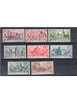 Portogallo 1946 Castelli portoghesi n° 675/82 Cat. € 230 (**)