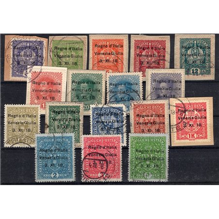 Venezia Giulia 1918 Soprast. con annullo originale molti su frammento serie n° 1/17. Varie firme Cert. Biondi Cat. € 5.000 (U)