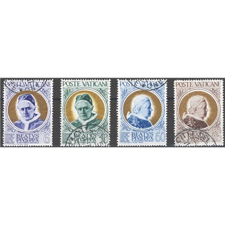 Vatican 1951 ‘Pope in Gold’ series no. 145/48 Cat. €40 (U)