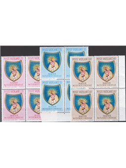 Vatican 1954 Mater Misericordia series nos. 189/91 in blocks of four Cat. €160 (** )