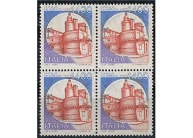 ITALIA 1983 Castelli £ 1400 in quartina MNH**