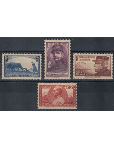 FRANCIA 1940 Pro opere di guerra 4v MNH**