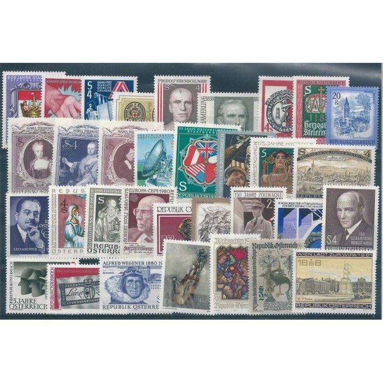 AUSTRIA 1980 Complete vintage 33v MNH**