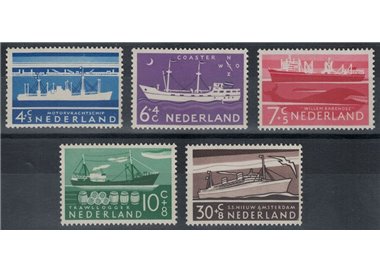 OLANDA 1957 Beneficenza, serie estiva, navi 5v MNH**