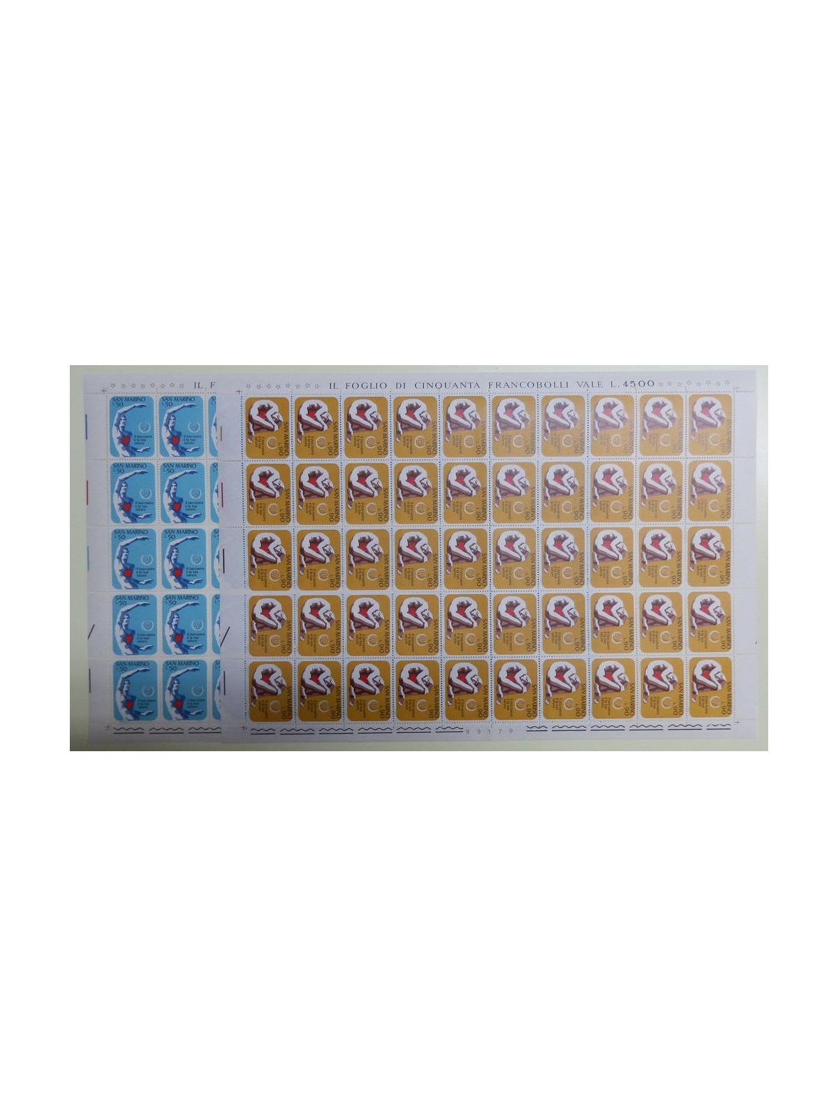 SAN MARINO 1972 Prevenzione malattie cardiache 2 fogli interi MNH**