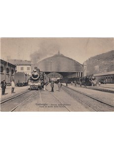CARTOLINA Stazione di Ventimiglia, treno in arrivo dalla Francia