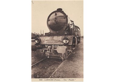 CARTOLINA Francia (Laroche), Locomotiva Une Pacific
