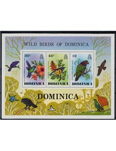 DOMINICA 1976 Fauna, birds 1 s/s MNH**