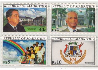 MAURITIUS 1992 Proclamazione della Repubblica 4v MNH**