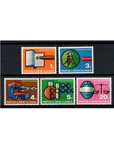 PAPUA NUOVA GUINEA 1967 Scuola superiore - Highschools 5v MNH**