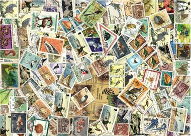 GHANA, PAKISTAN, KOREA Lot of 1000 stamps, very high catalog value