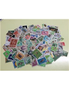 Lot of 500 world stamps on fauna, animals, fish MNH**