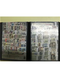 AUSTRIA 1870-2007 Lotto di migliaia di francobolli MNH**