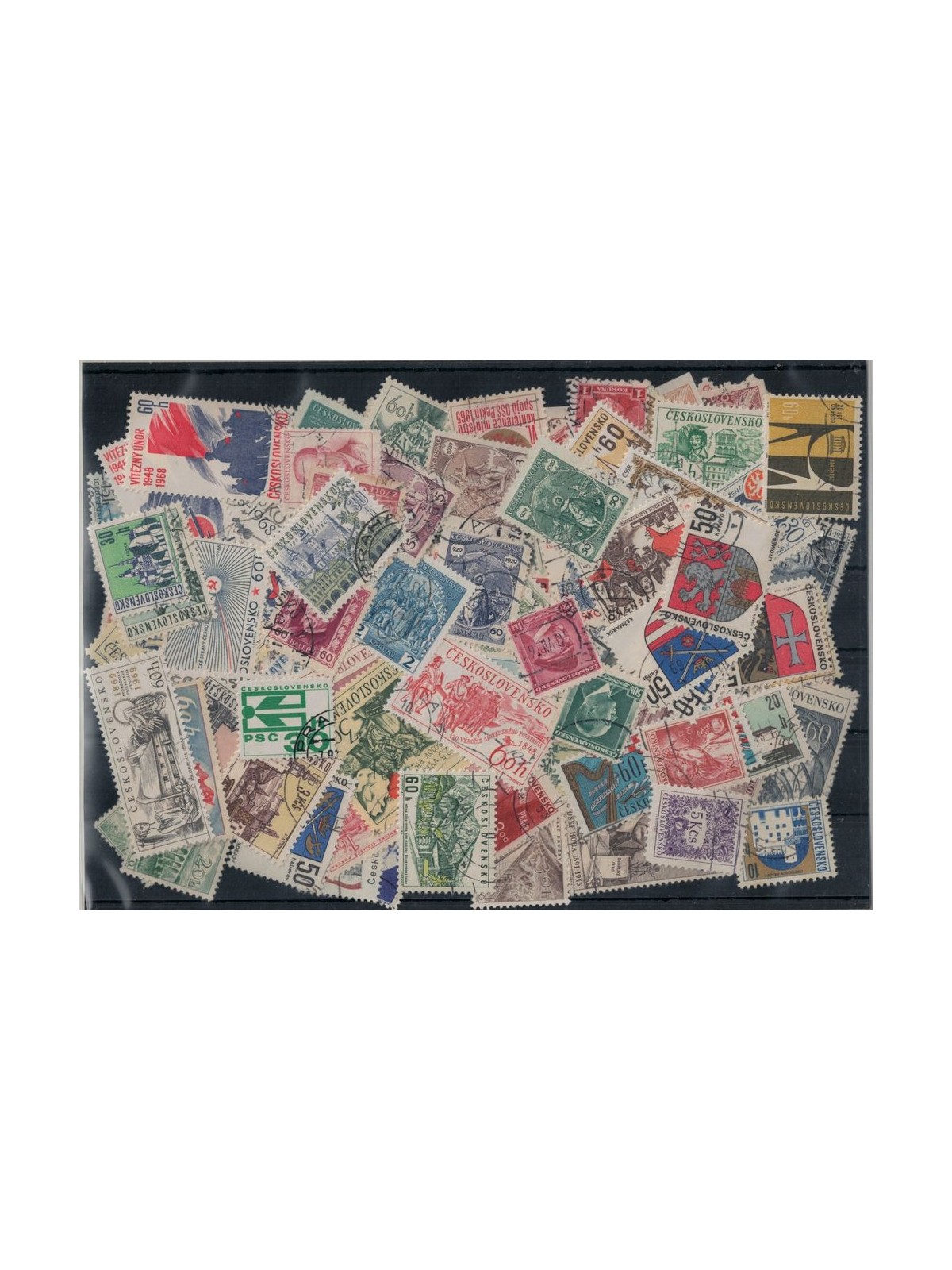 CZECHOSLOVAKIA Lot of 200 different used stamps in complete sets