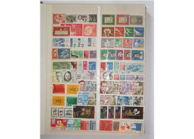 GERMANIA DDR 1960/80 Classificatore con francobolli MNH**