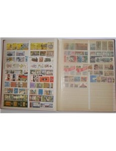 GERMANIA DDR 1960/80 Classificatore con francobolli MNH**