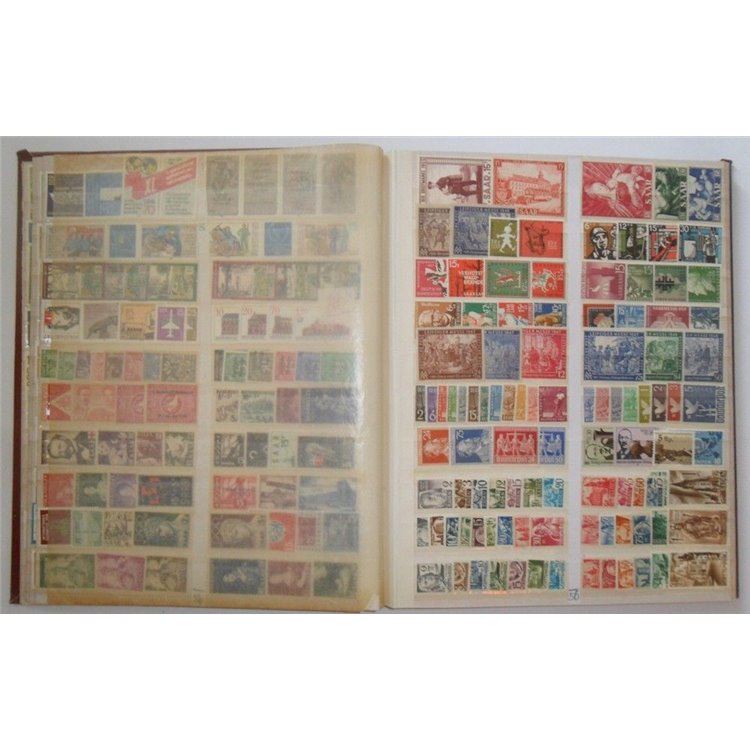 GERMANIA DDR/REICH/SAAR/BADEN Classificatore con francobolli