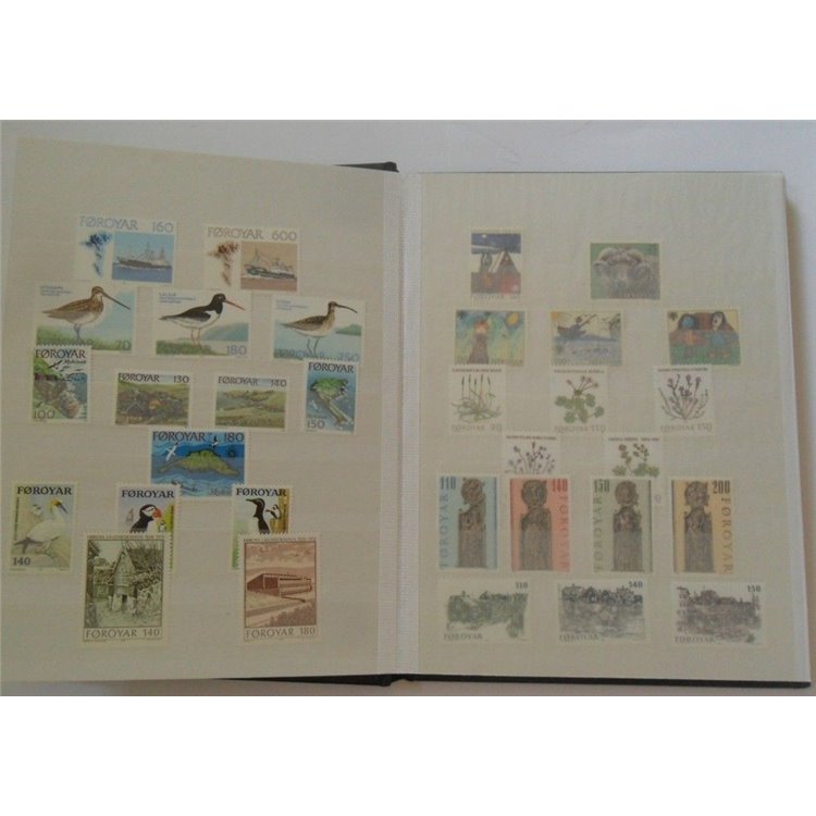 ISOLE FAEROER 1970-80-90 Classificatore con francobolli MNH**